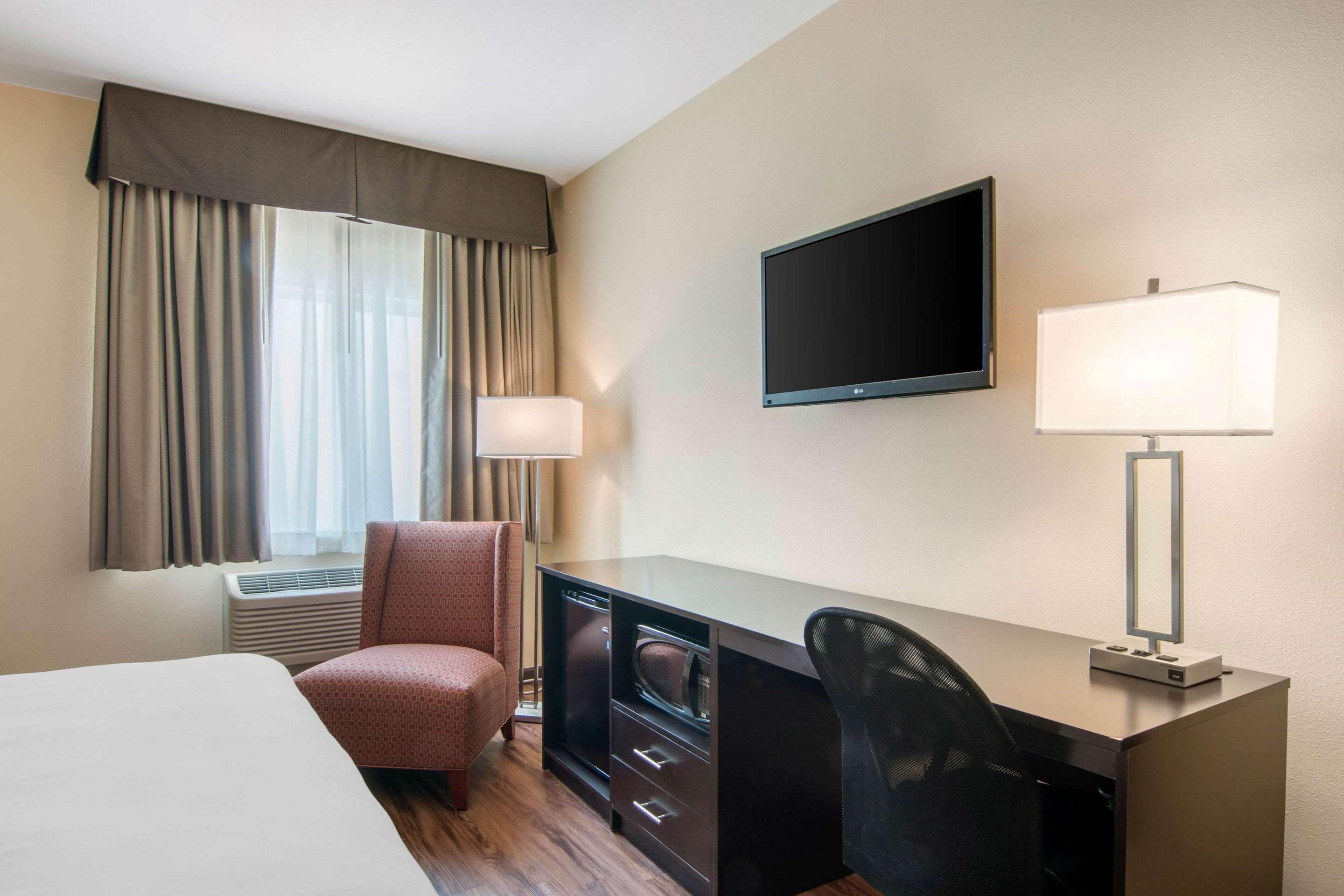 Econo Lodge Inn & Suites Springfield Ngoại thất bức ảnh
